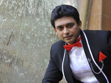 কে এই জায়েদ খান?