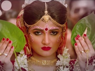 নতুন সংসারে পা রেখেই বিপাকে শ্রাবন্তী