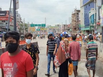 ভোগান্তি নিয়েই ঢাকায় ঢুকছে মানুষ-1627726557-featured_images