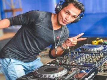 ডিজে অক্ষয় কুমার