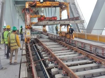 পদ্মা সেতুতে প্রথম ট্রেন চলবে ৪ এপ্রিল