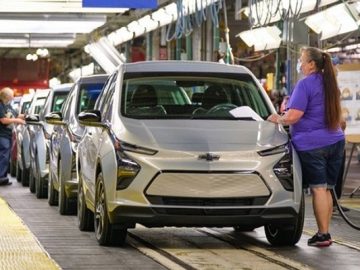 107134795-1665755669077-gmboltworkers-1680672672