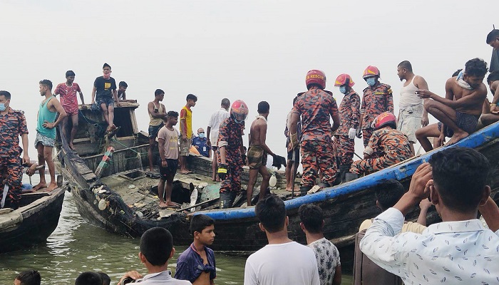 ট্রলারে ভেসে আসা ১০ মরদেহের পরিচয় মিলেছে