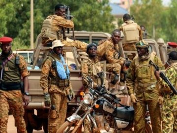 সাদাকালো নিউজ (13)