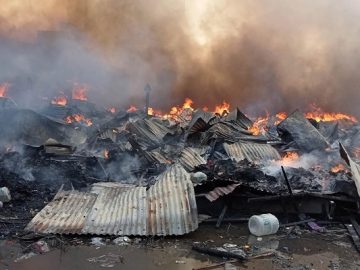 সাদাকালো নিউজ (147)