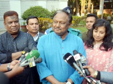 সাদাকালো নিউজ (63)