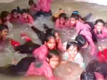 classroom swiming pool