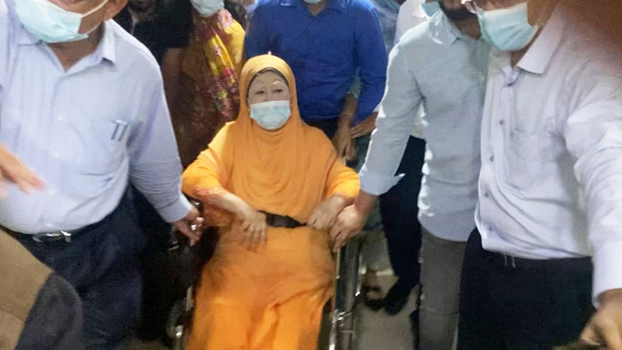 খালেদা, হাসপাতালে, এভারকেয়ার