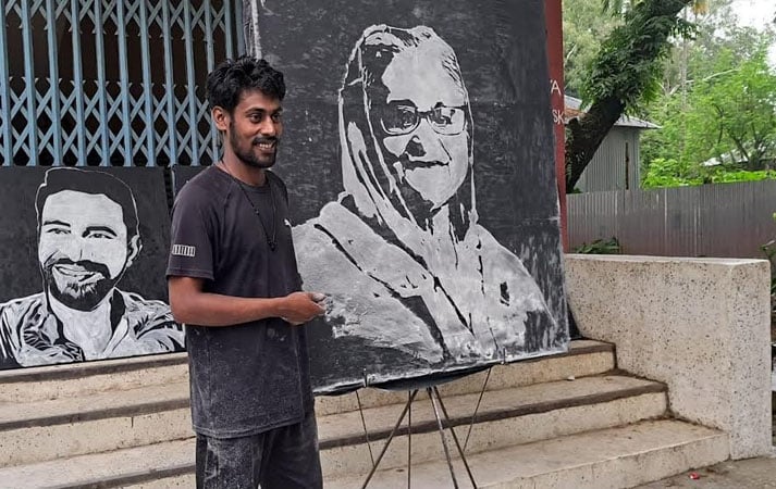 প্রধানমন্ত্রী শেখ হাসিনা, ব্যারিস্টার সুমন, মেসি, ম্যারাডোনাসহ খ্যাতিমান ব্যক্তির ছবি এঁকে চমকে দিয়েছেন ছ'মিল শ্রমিক জসিম। অনেকেই নিজেদের ছবি
