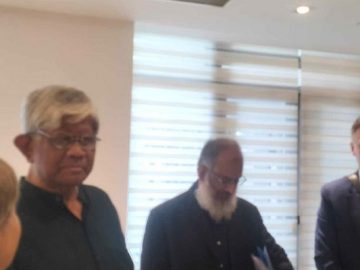 অর্থ উপদেষ্টা