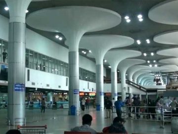 আট মন্ত্রী ও ছয় সংসদ