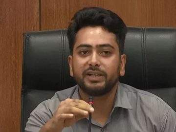 তথ্য উপদেষ্টা