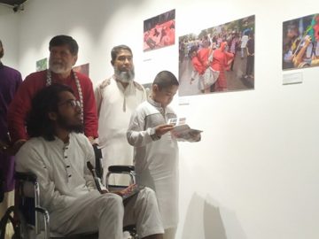 বুক পেতেছি