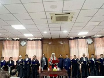 ২৩ বিচারপতি